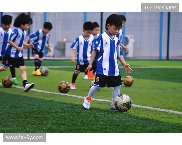 精彩足球木板对抗赛全程实录展现速度力量与团队配合魅力